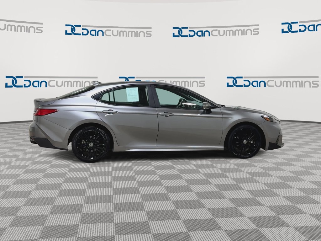 Used 2025 Toyota Camry SE FWD image 2