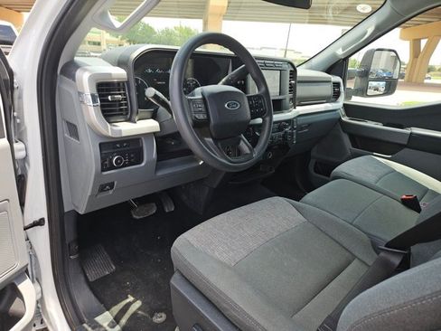 Used 2024 Ford F250 XLT w/ FX4 Off-Road Package AWD/4WD image 14
