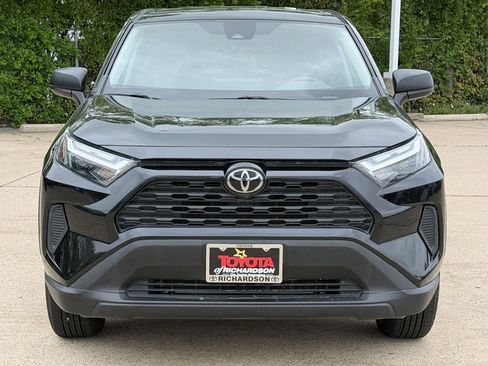 Used 2024 Toyota RAV4 LE AWD/4WD image 8