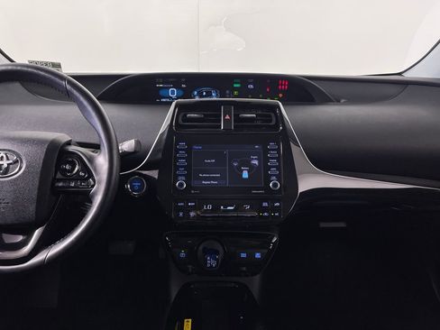 Certified 2022 Toyota Prius FWD image 15