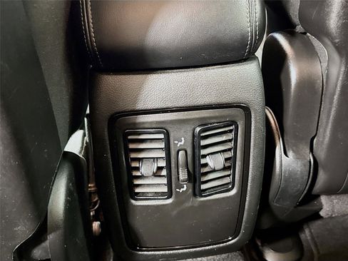 Used 2022 Dodge Durango SXT w/ Anodized Platinum Package image 24