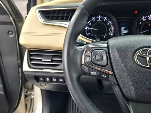 Used 2014 Toyota Avalon Limited image 27