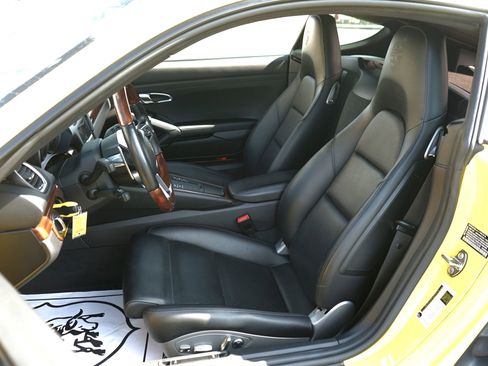 Used 2020 Porsche 718 Cayman S w/ Light Design Package RWD image 17