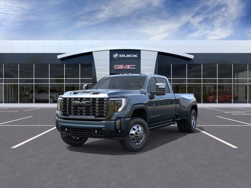 New 2026 GMC Sierra 3500 Denali Ultimate w/ LPO, Black Badging Package AWD/4WD image 8