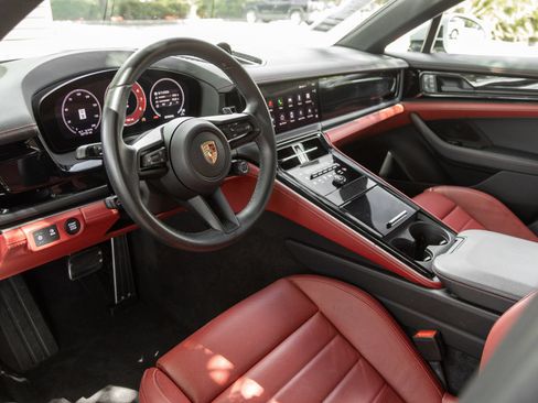 Certified 2024 Porsche Panamera RWD image 3