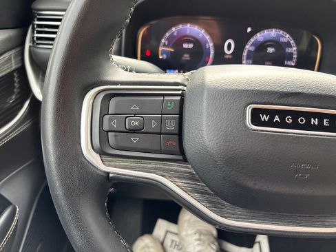 Used 2022 Jeep Wagoneer Series II AWD/4WD image 28
