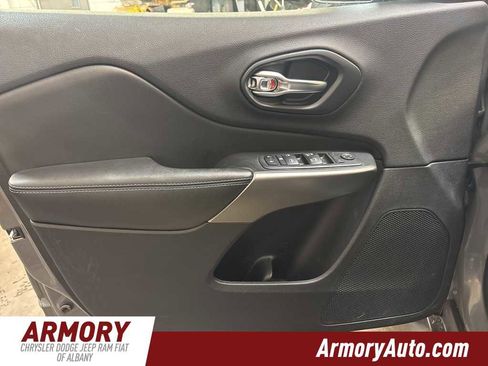 Used 2020 Jeep Cherokee Latitude Plus w/ Cold Weather Group image 7