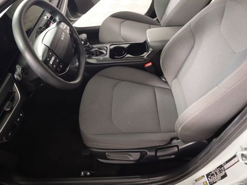 Used 2025 Kia K4 LXS image 10