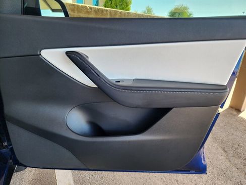 Used 2022 Tesla Model Y Performance AWD/4WD image 53