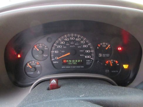 Used 2002 Chevrolet Astro LT image 8