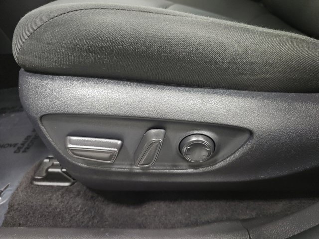 Certified 2025 Toyota RAV4 XLE AWD/4WD image 17