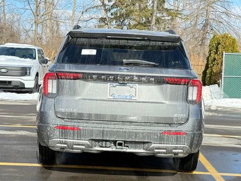New 2026 Ford Explorer Active w/ Active Comfort Package image 6