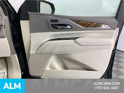 Used 2021 Cadillac Escalade Premium Luxury Platinum image 39