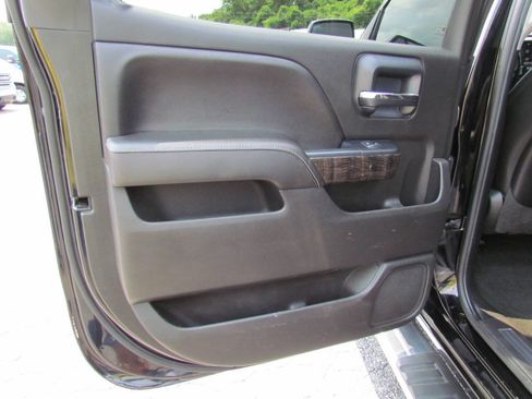 Used 2015 GMC Sierra 2500 Denali w/ Duramax Plus Package AWD/4WD image 13