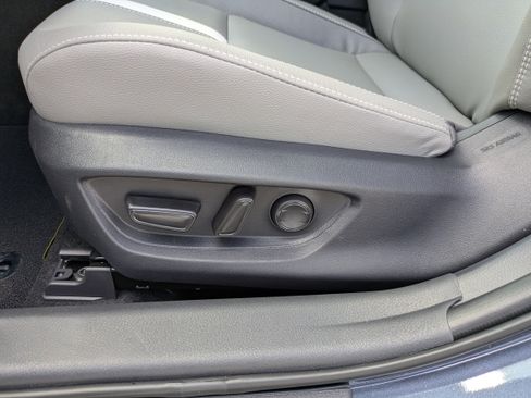 New 2026 Toyota Camry SE FWD image 11