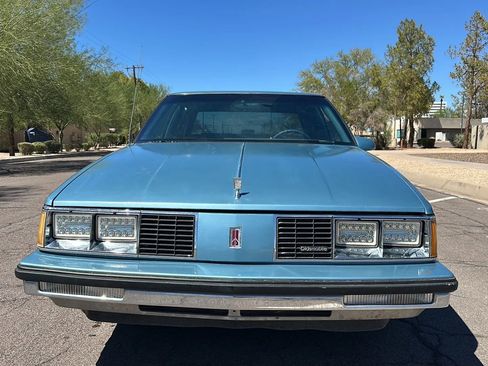 Used 1990 Oldsmobile 88 Royale Brougham image 9