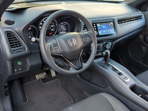 Used 2019 Honda HR-V Sport image 10