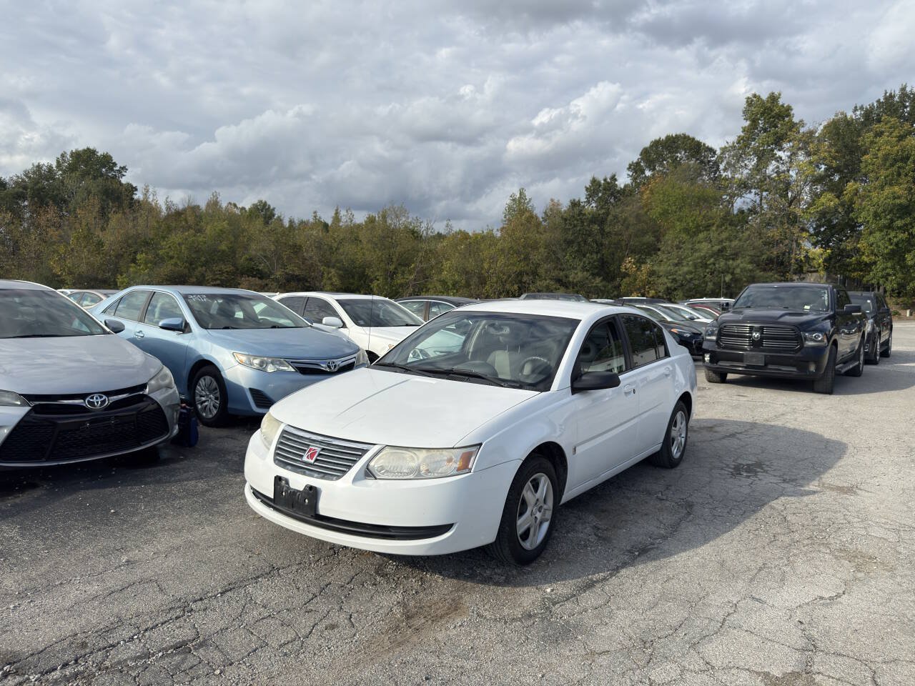 Used 2007 Saturn ION Level 2 w/ Preferred Pkg FWD image 2