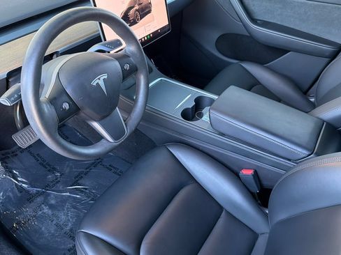 Used 2023 Tesla Model Y Long Range AWD/4WD image 10