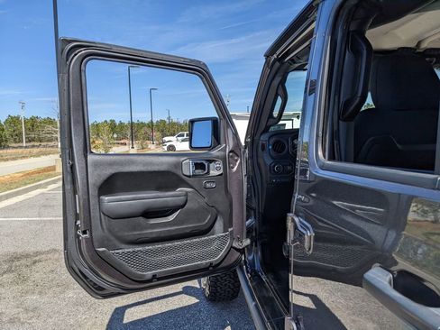 Used 2025 Jeep Wrangler Unlimited Rubicon 4xe w/ Convenience Group image 55