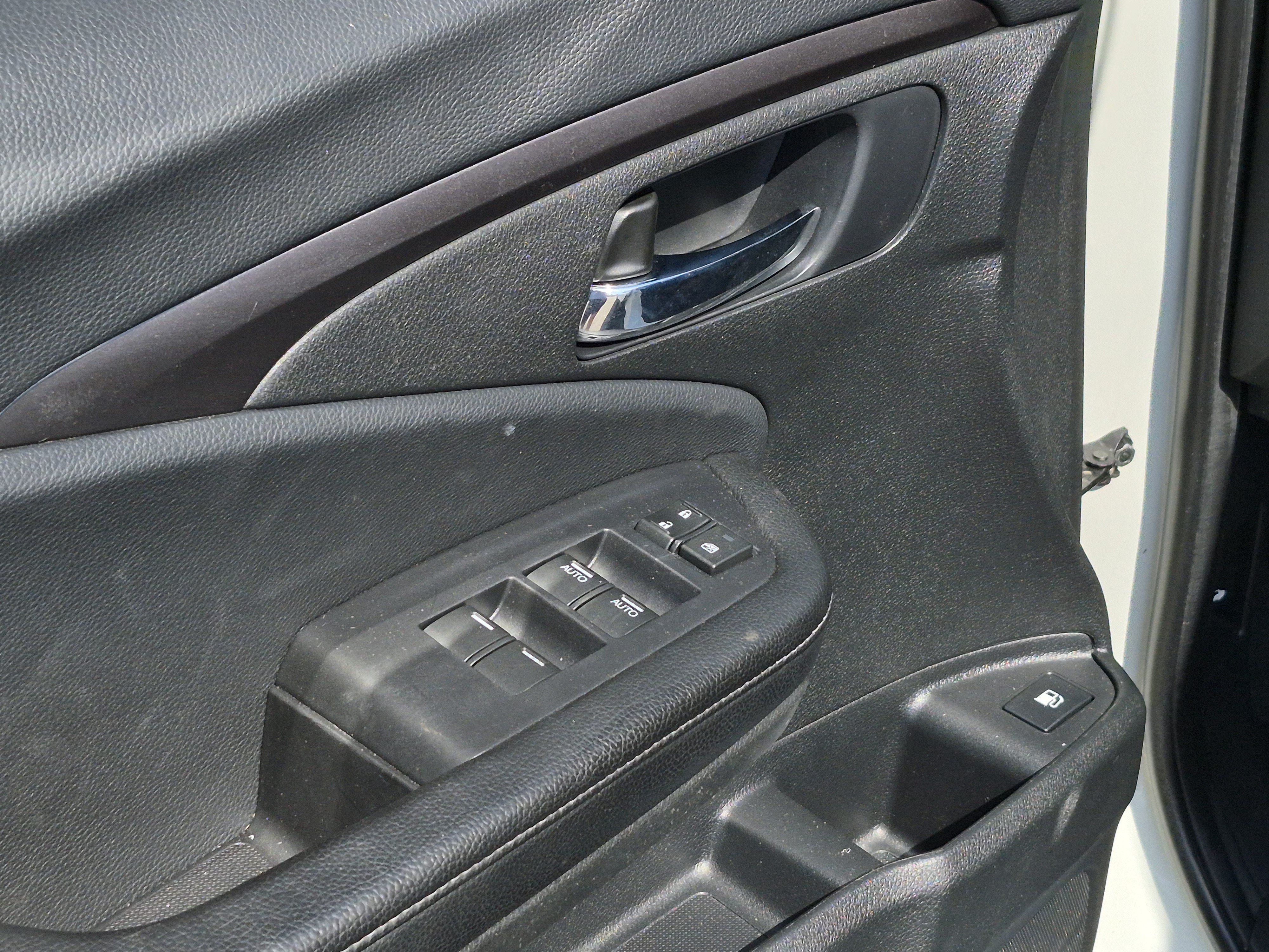Used 2019 Honda Ridgeline RTL image 12