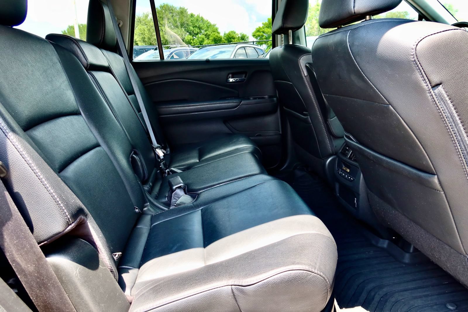 Used 2022 Honda Pilot Special Edition image 16