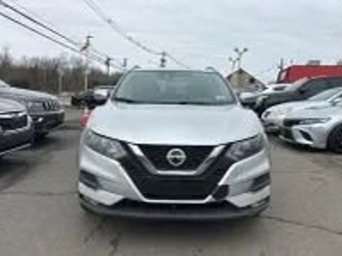 Used 2022 Nissan Rogue Sport SV AWD/4WD image 2