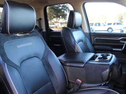 Used 2019 RAM 1500 Laramie AWD/4WD image 31