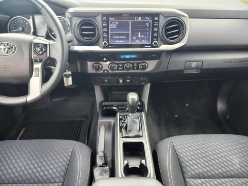 Used 2021 Toyota Tacoma SR5 w/ Trail Edition AWD/4WD image 12
