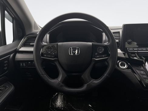Used 2021 Honda Odyssey Touring image 12