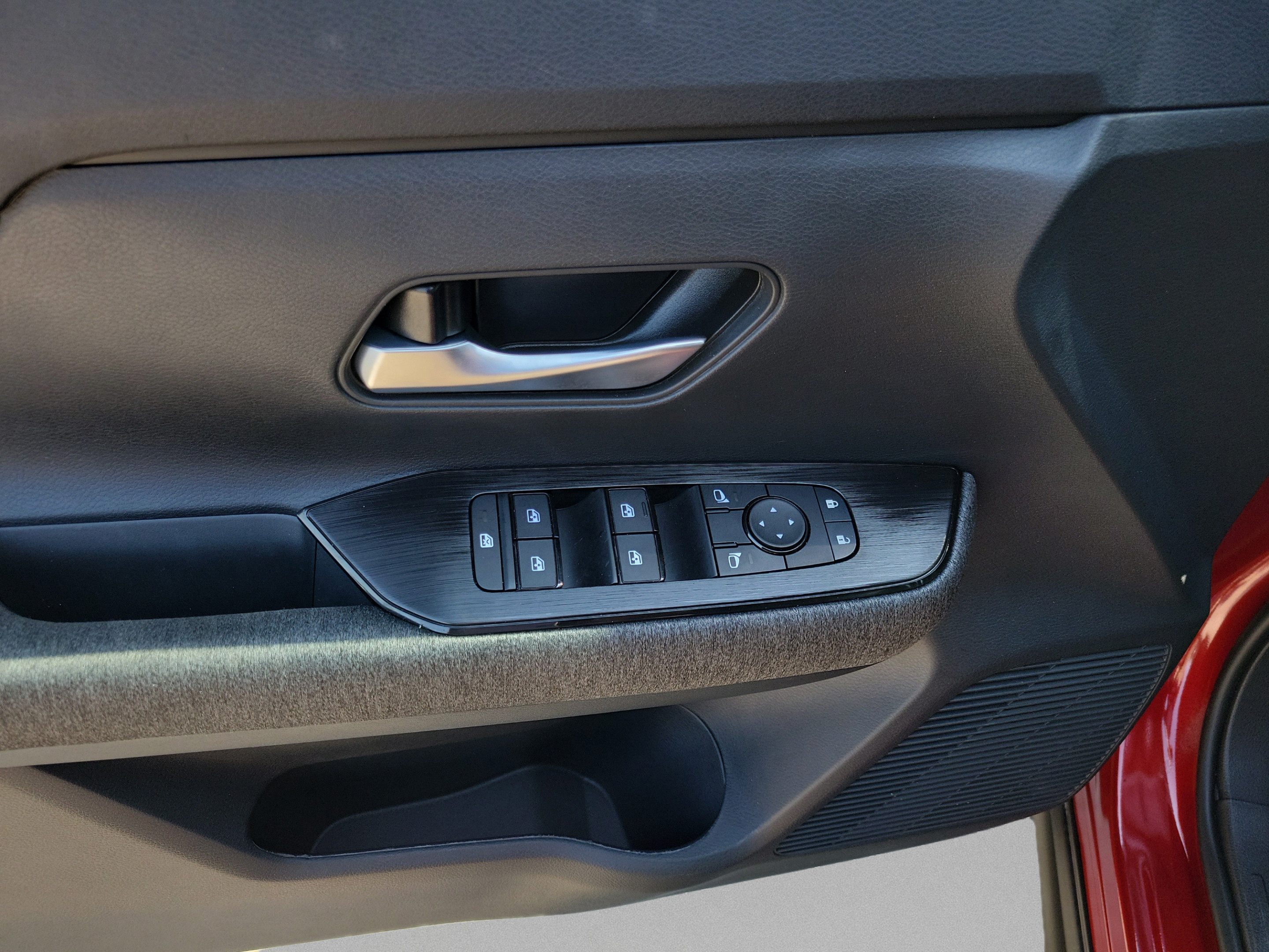 Certified 2026 Nissan Kicks SV w/ SV Premium Package FWD image 12