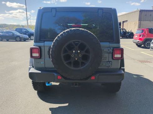 Used 2024 Jeep Wrangler Unlimited AWD/4WD image 5