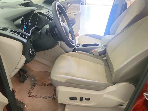 Used 2016 Ford Escape SE FWD image 15
