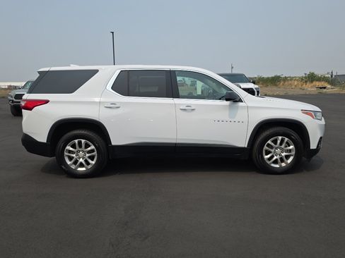 Used 2019 Chevrolet Traverse LS AWD/4WD image 9