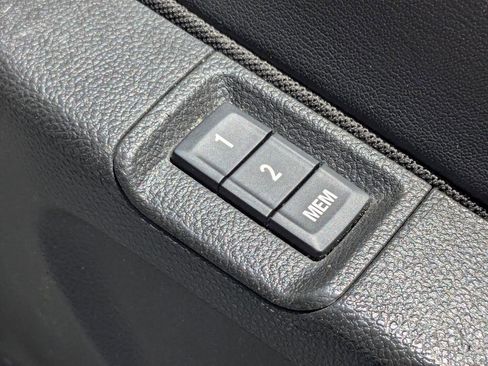 Used 2019 Buick Encore Essence w/ Safety Package II AWD/4WD image 23