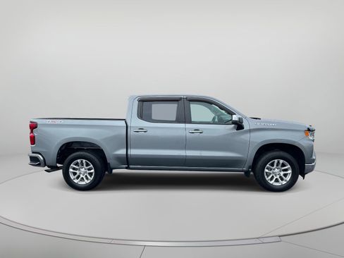 Used 2023 Chevrolet Silverado 1500 LT AWD/4WD image 2