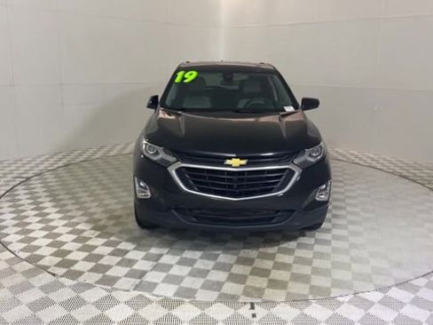 Used 2019 Chevrolet Equinox LT image 3