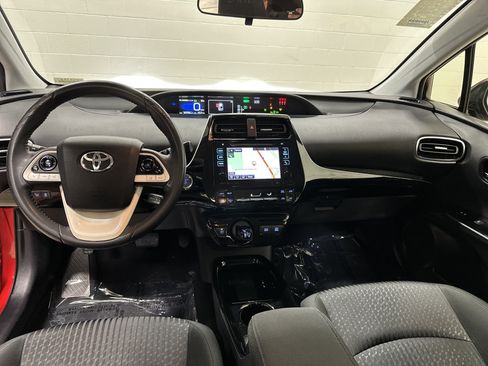 Used 2018 Toyota Prius Three image 29