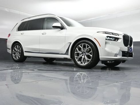 Used 2023 BMW X7 xDrive40i AWD/4WD image 38