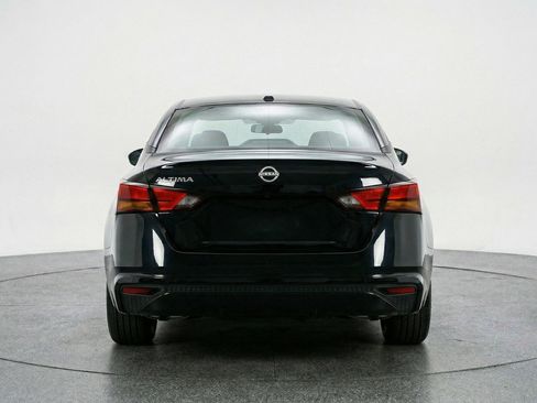 Used 2025 Nissan Altima 2.5 SV image 7