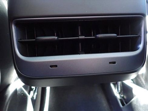 Used 2023 Tesla Model 3 Performance image 9