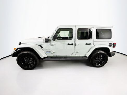Used 2024 Jeep Wrangler Unlimited Sahara w/ Technology Group AWD/4WD image 4
