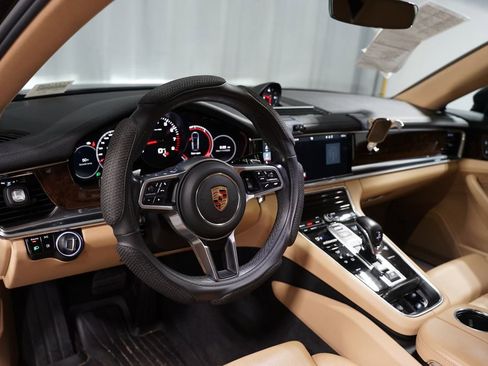 Used 2018 Porsche Panamera image 7