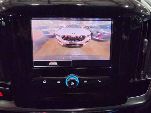 Used 2021 Chevrolet Traverse LS w/ LPO, Floor Liner Package FWD image 29