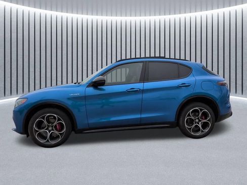 Used 2024 Alfa Romeo Stelvio Veloce image 16
