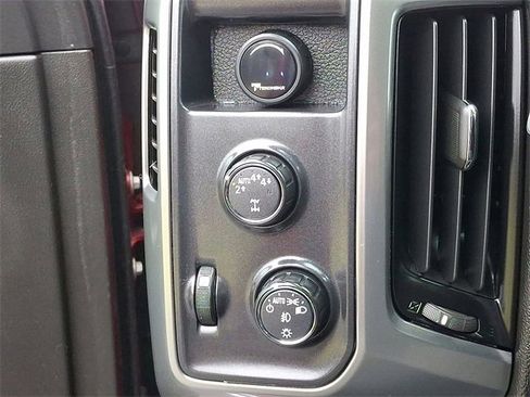 Used 2018 Chevrolet Silverado 1500 LT w/ All Star Edition image 24