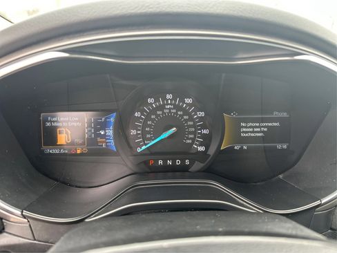 Used 2020 Ford Fusion SE image 20