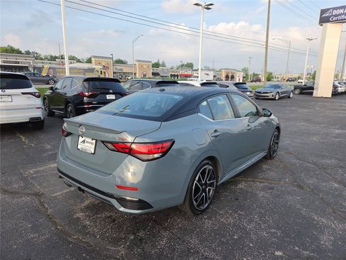 Used 2024 Nissan Sentra SR w/ SR Premium Package FWD image 30