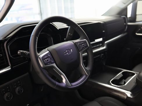 Used 2025 Chevrolet Silverado 2500 LTZ w/ Trail Boss Package image 18