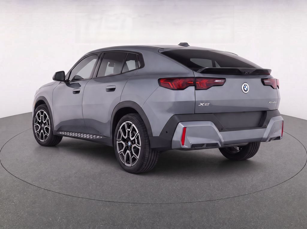 Certified 2025 BMW X2 xDrive28i w/ Premium Package AWD/4WD image 29